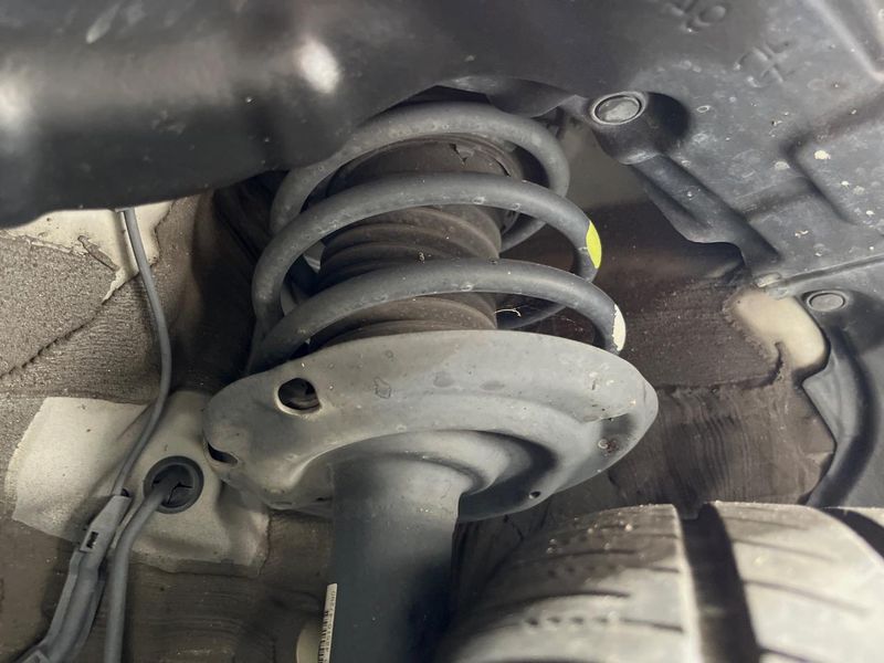 2017 Toyota Prius DAA-ZVW50 (UW-6a93a19622f04)[20]