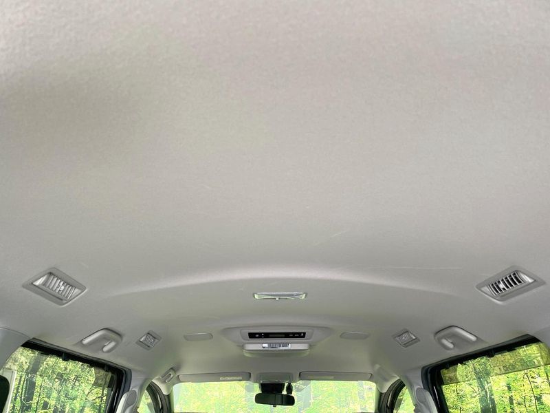 2016 Toyota Noah DAA-ZWR80G (UW-6a93a1aaa4f40)[6]