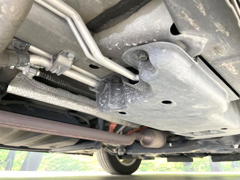 2016 Toyota Noah DAA-ZWR80G (UW-6a93a1aaa4f40)[28]