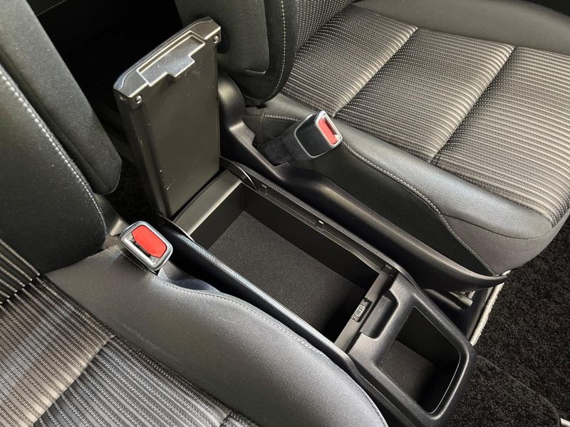 2019 Toyota Voxy DAA-ZWR80W (UW-6a93a1ad9e962)[14]