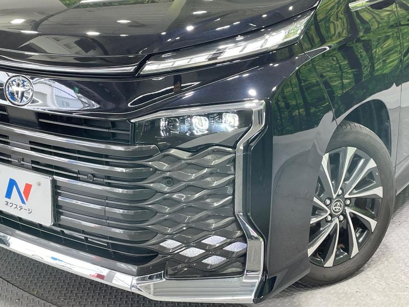 2023 Toyota Voxy 6AA-ZWR90W (UW-6a93a1b71d982)[5]