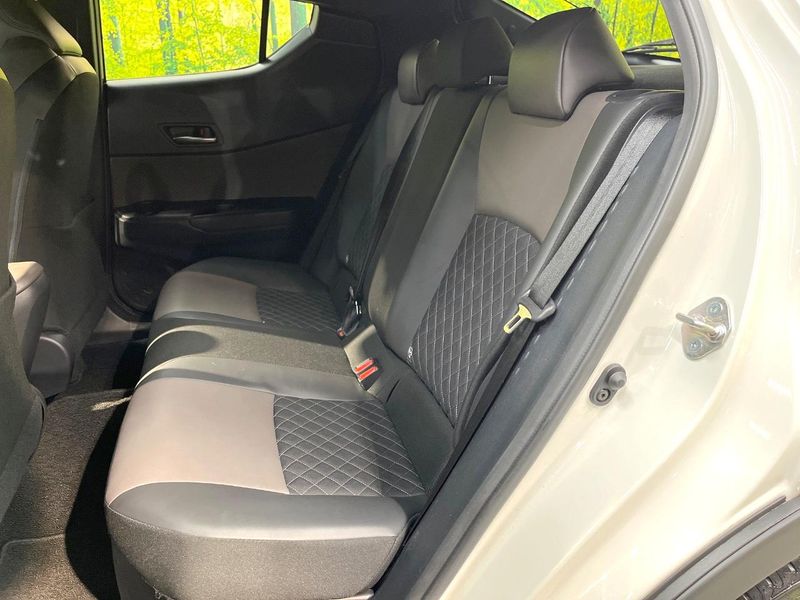 2019 Toyota C-HR 6AA-ZYX11 (UW-6a93a1c46ad26)[10]
