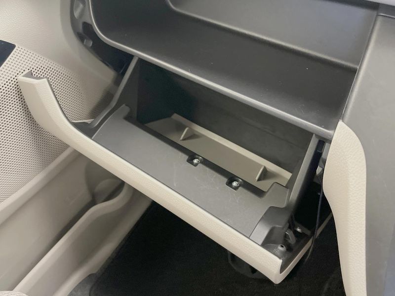 2018 Mitsubishi eK Space DBA-B11A (UW-6a94ef761d8bd)[23]