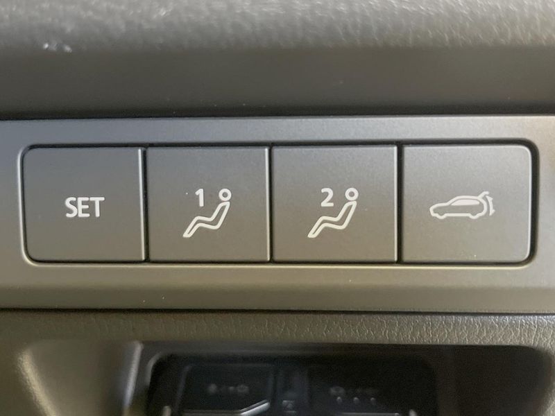 2021 Mazda CX-30 5BA-DMEP (UW-6a94efcd9b4ae)[19]