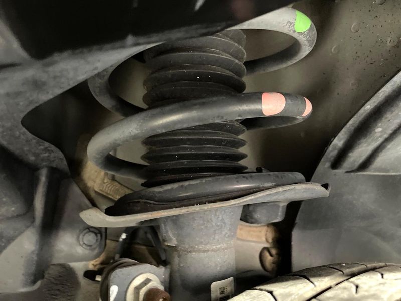 2017 Nissan Serena DAA-GFC27 (UW-6a94f0036b871)[29]