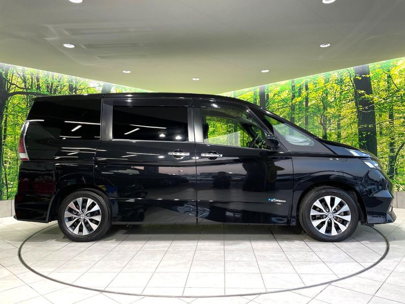2017 Nissan Serena DAA-GFC27 (UW-6a94f0036b871)[22]