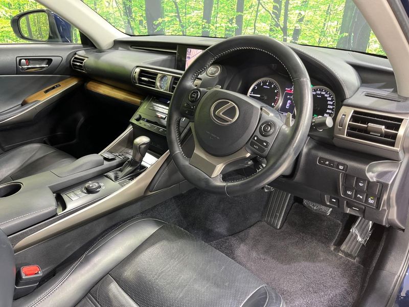 2013 Lexus IS DBA-GSE35 (UW-6a94f028cc82d)[25]