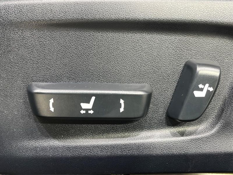 2013 Lexus IS DBA-GSE35 (UW-6a94f028cc82d)[16]