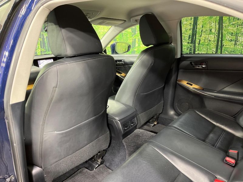 2013 Lexus IS DBA-GSE35 (UW-6a94f028cc82d)[21]