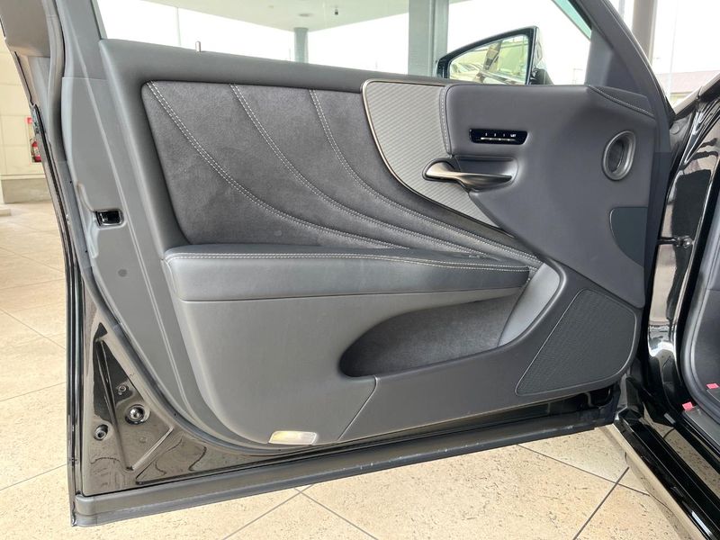 2021 Lexus LS 6AA-GVF50 (UW-6a94f03771260)[11]