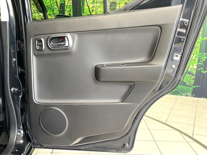 2019 Suzuki Alto Works DBA-HA36S (UW-6a94f0406fac3)[24]