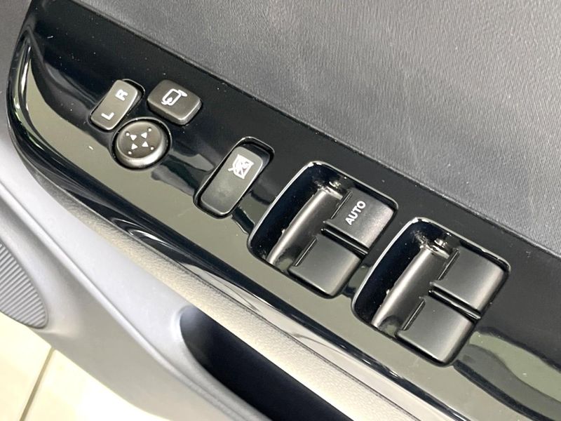 2019 Suzuki Alto Works DBA-HA36S (UW-6a94f0406fac3)[25]