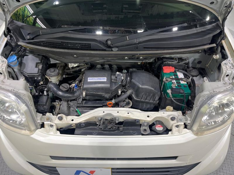 2015 Honda N-BOX DBA-JF1 (UW-6a94f07f0a470)[4]