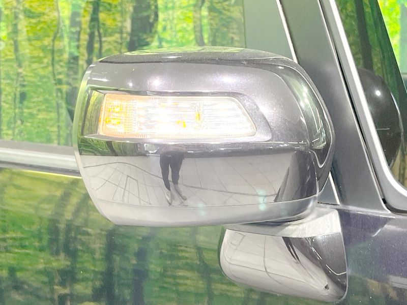 2015 Honda N-BOX CUSTOM DBA-JF1 (UW-6a94f085d54e5)[21]