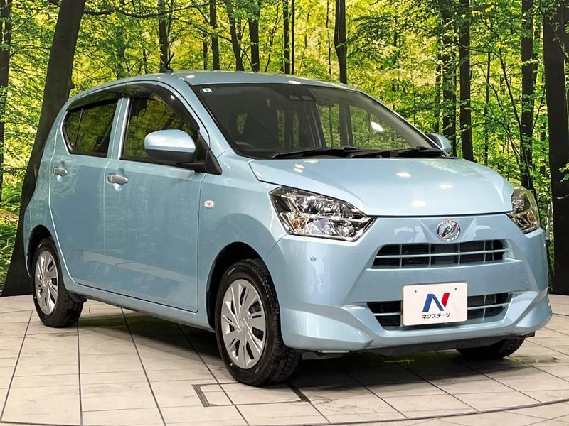 2017 Daihatsu Mira e:S DBA-LA360S (UW-6a94f1155d9a4)[23]