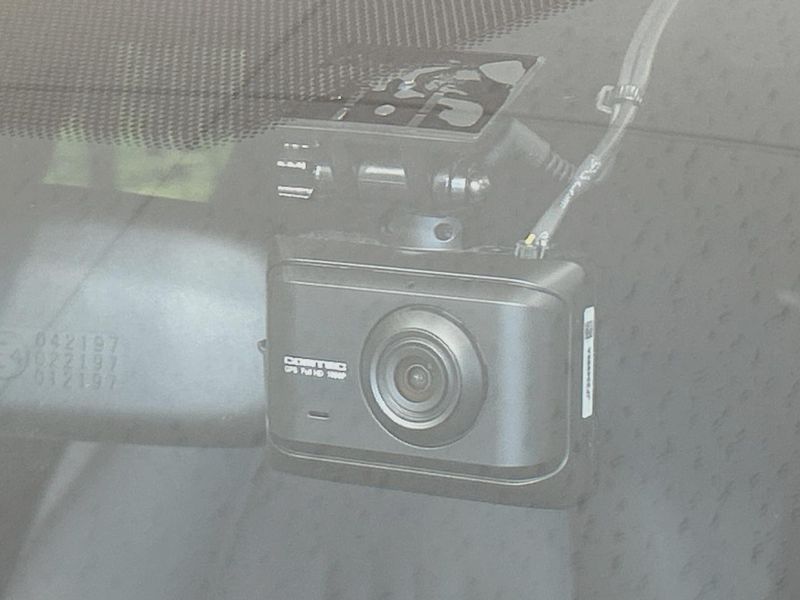 2021 Toyota Yaris 6AA-MXPH10 (UW-6a94f1e27fbfd)[4]