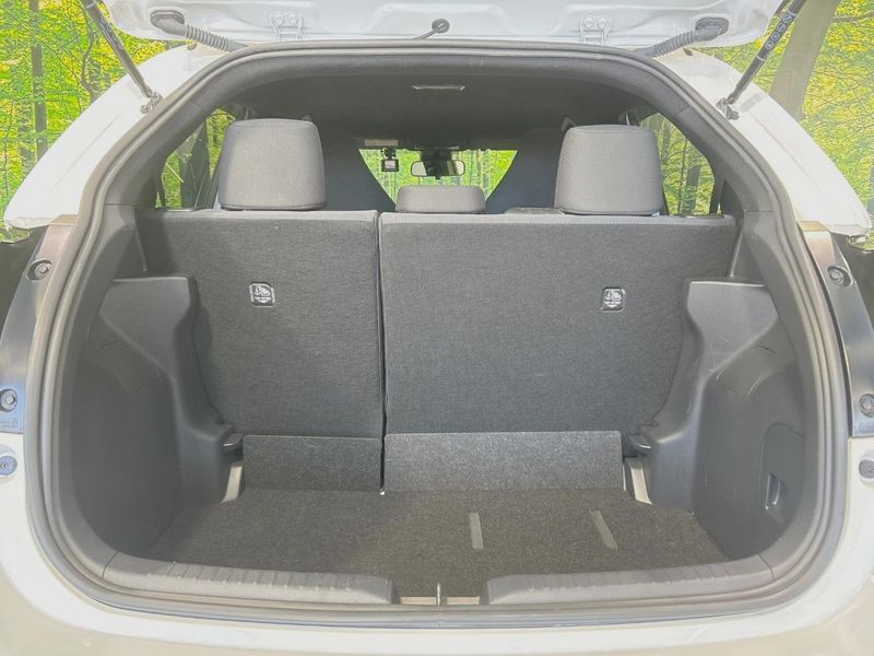 2021 Toyota Yaris 6AA-MXPH10 (UW-6a94f1e27fbfd)[13]