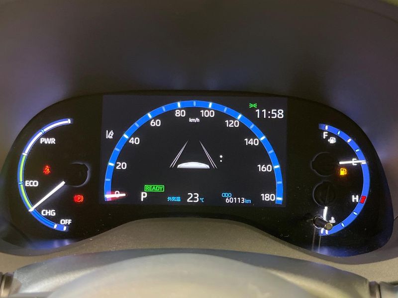 2020 Toyota Yaris Cross 6AA-MXPJ10 (UW-6a94f1e464296)[27]