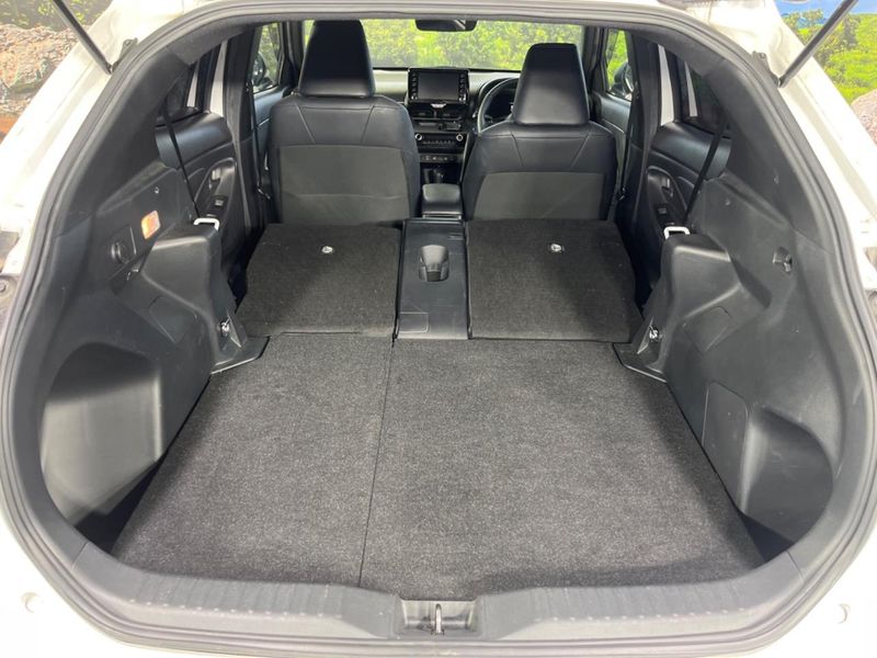 2023 Toyota Yaris Cross 6AA-MXPJ10 (UW-6a94f1ebd5bc3)[14]
