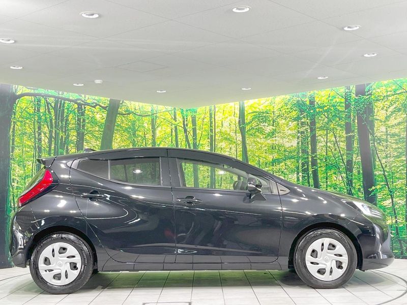 2021 Toyota Aqua 6AA-MXPK11 (UW-6a94f1f270c03)[18]