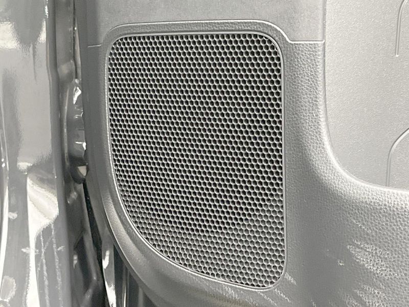 2023 Toyota Sienta 6AA-MXPL10G (UW-6a94f1fb5373d)[23]