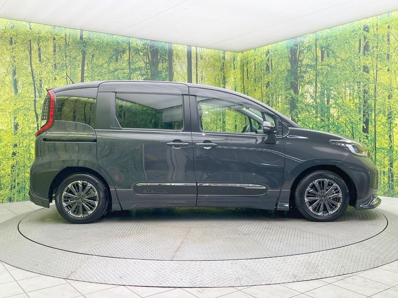 2023 Toyota Sienta 6AA-MXPL10G (UW-6a94f1fb5373d)[11]