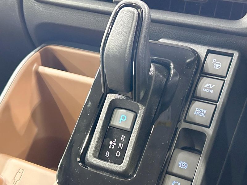 2026 Toyota Sienta 6AA-MXPL10G (UW-6a94f2019e389)[25]