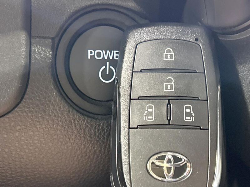 2026 Toyota Sienta 6AA-MXPL10G (UW-6a94f2019e389)[29]