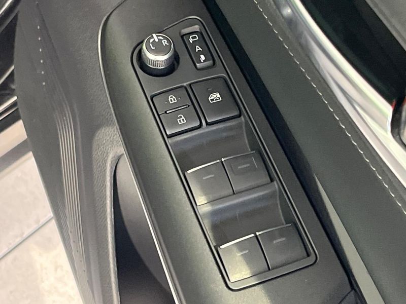 2023 Toyota Harrier 6BA-MXUA80 (UW-6a94f20b54c39)[23]