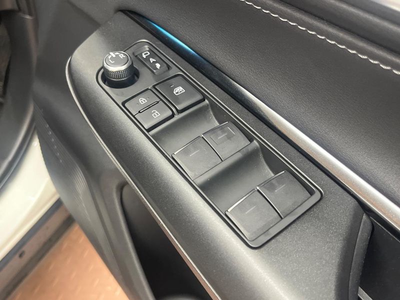 2022 Toyota Harrier 6BA-MXUA85 (UW-6a94f20ff3c01)[19]