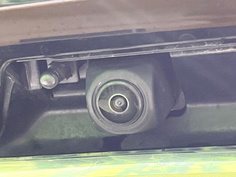 2023 Toyota Prius 6AA-MXWH60 (UW-6a94f211a950f)[10]