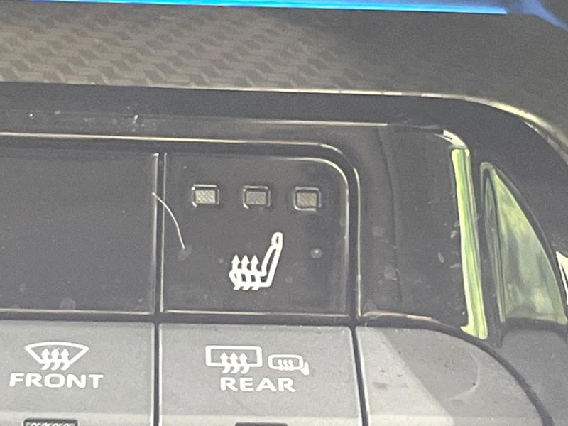 2023 Toyota Prius 6AA-MXWH60 (UW-6a94f211a950f)[23]
