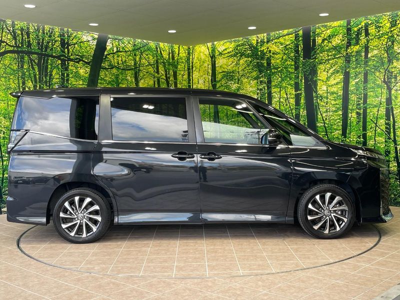 2023 Toyota Voxy 6BA-MZRA90W (UW-6a94f2210abc4)[10]