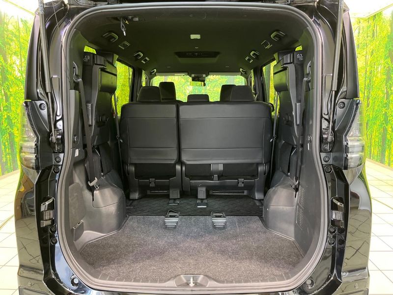 2024 Toyota Voxy 6BA-MZRA90W (UW-6a94f22599baf)[14]