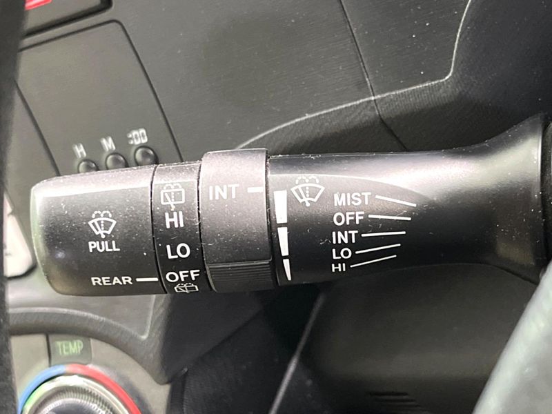 2013 Toyota Aqua DAA-NHP10 (UW-6a94f22f4ba43)[29]
