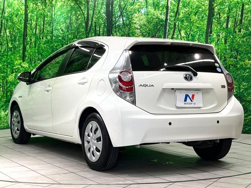 2013 Toyota Aqua DAA-NHP10 (UW-6a94f22f4ba43)[7]