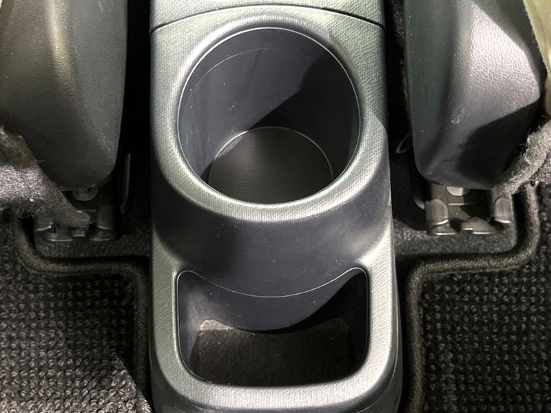 2013 Toyota Aqua DAA-NHP10 (UW-6a94f22f4ba43)[24]
