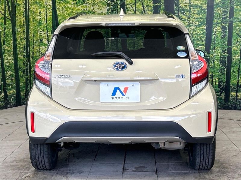 2017 Toyota Aqua DAA-NHP10H (UW-6a94f23d666ec)[7]