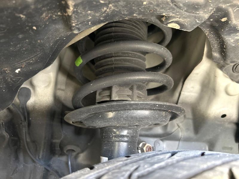 2017 Toyota Aqua DAA-NHP10H (UW-6a94f23d666ec)[13]