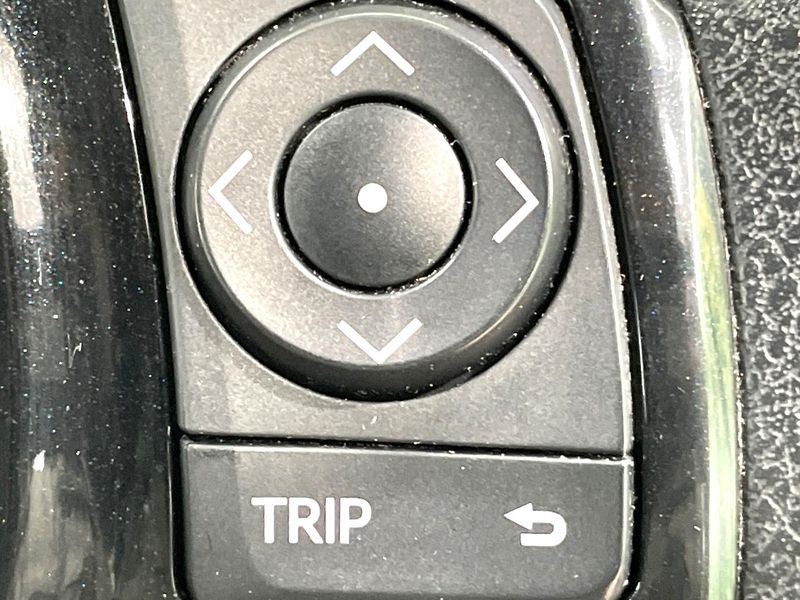 2018 Toyota Vitz DAA-NHP130 (UW-6a94f24177e74)[13]