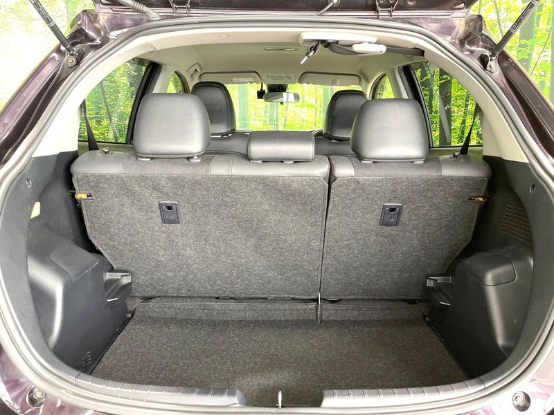 2018 Toyota Vitz DAA-NHP130 (UW-6a94f24177e74)[26]