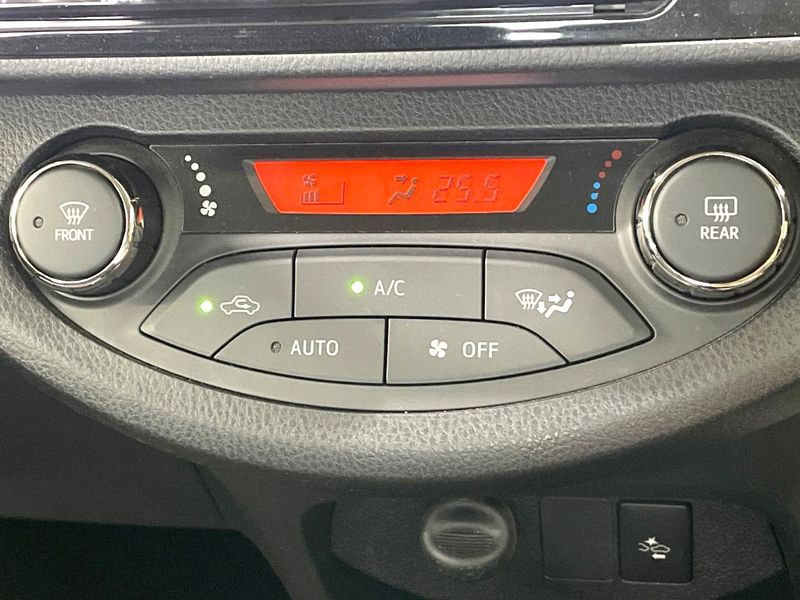2018 Toyota Vitz DAA-NHP130 (UW-6a94f24177e74)[23]