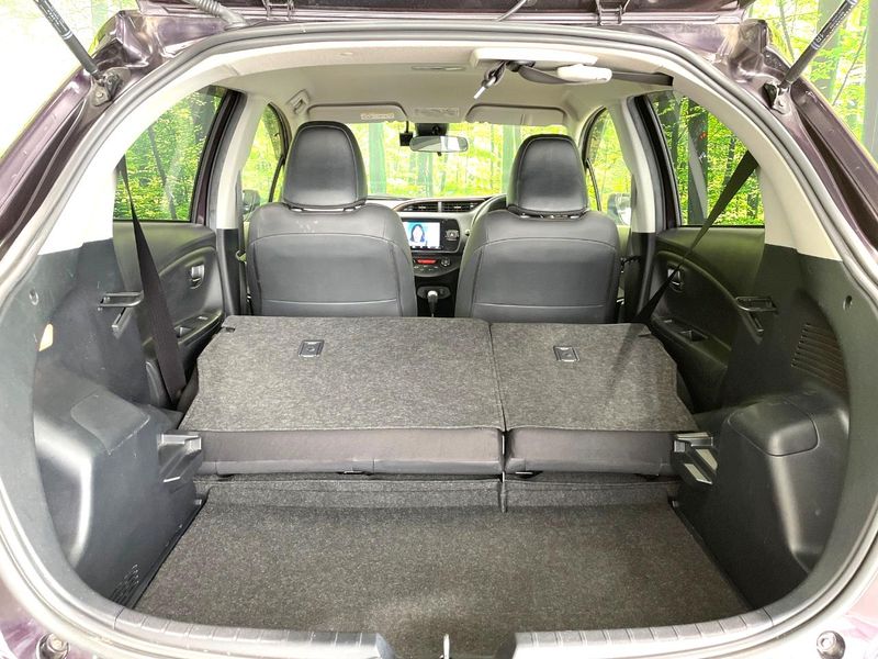2018 Toyota Vitz DAA-NHP130 (UW-6a94f24177e74)[27]