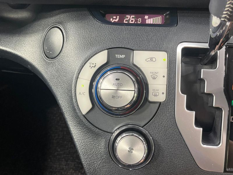 2019 Toyota Sienta DBA-NSP170G (UW-6a94f24c7395f)[8]