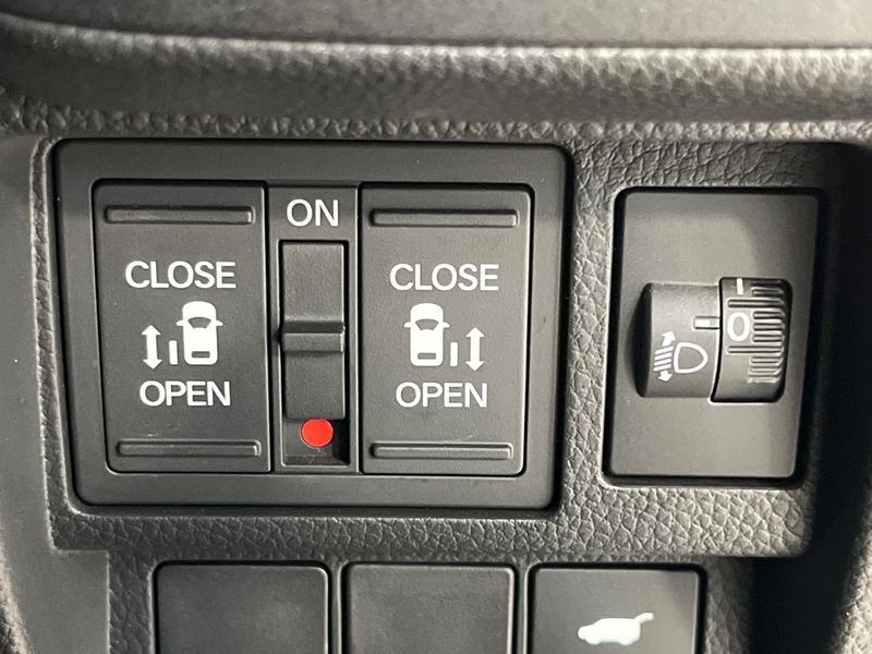 2022 Honda Step Wagon 5BA-RP6 (UW-6a94f261ca5f7)[24]