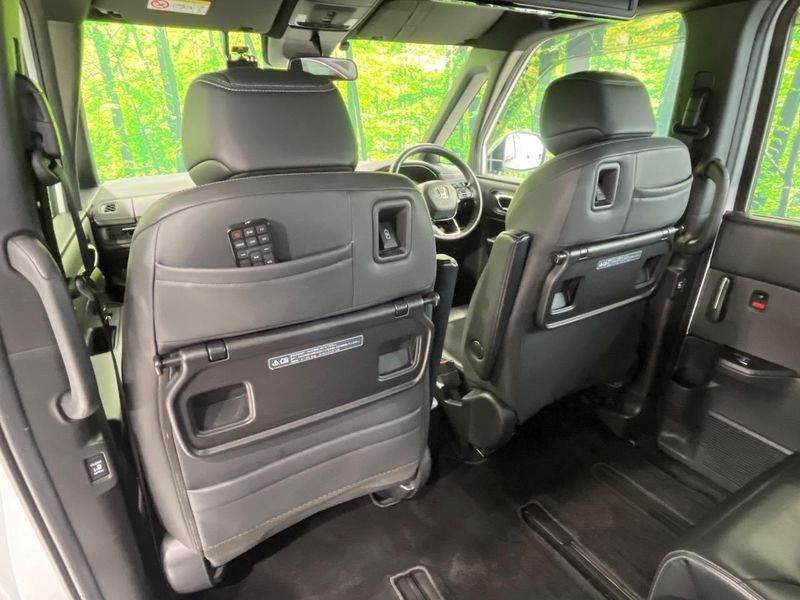 2023 Honda Step Wagon 6AA-RP8 (UW-6a94f2637481b)[23]