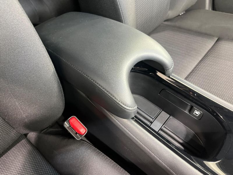 2015 Honda Vezel DAA-RU3 (UW-6a94f2675d932)[18]