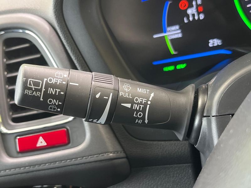 2015 Honda Vezel DAA-RU3 (UW-6a94f2675d932)[26]