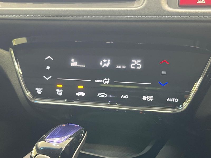 2015 Honda Vezel DAA-RU3 (UW-6a94f2675d932)[14]
