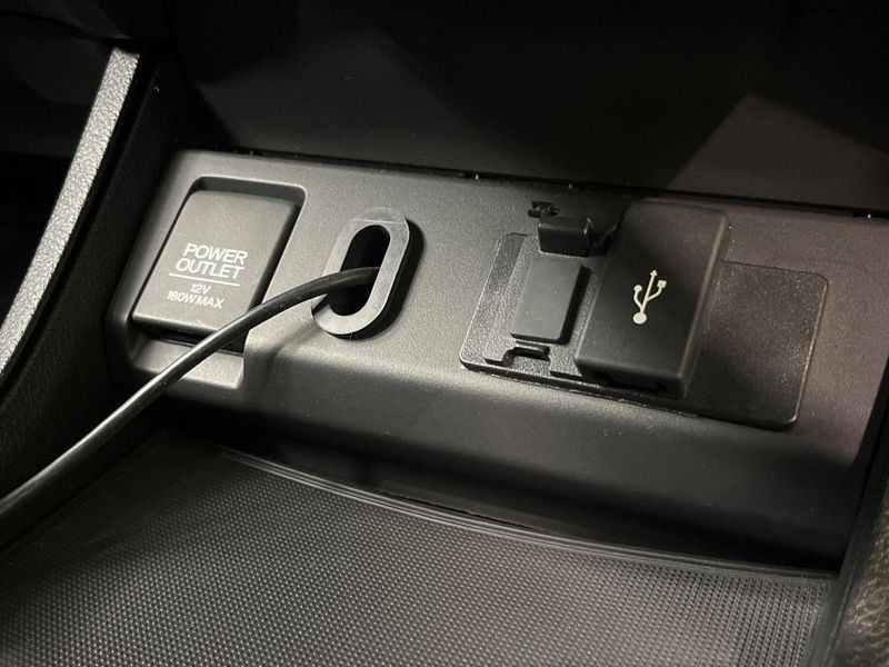 2015 Honda Vezel DAA-RU3 (UW-6a94f2675d932)[22]